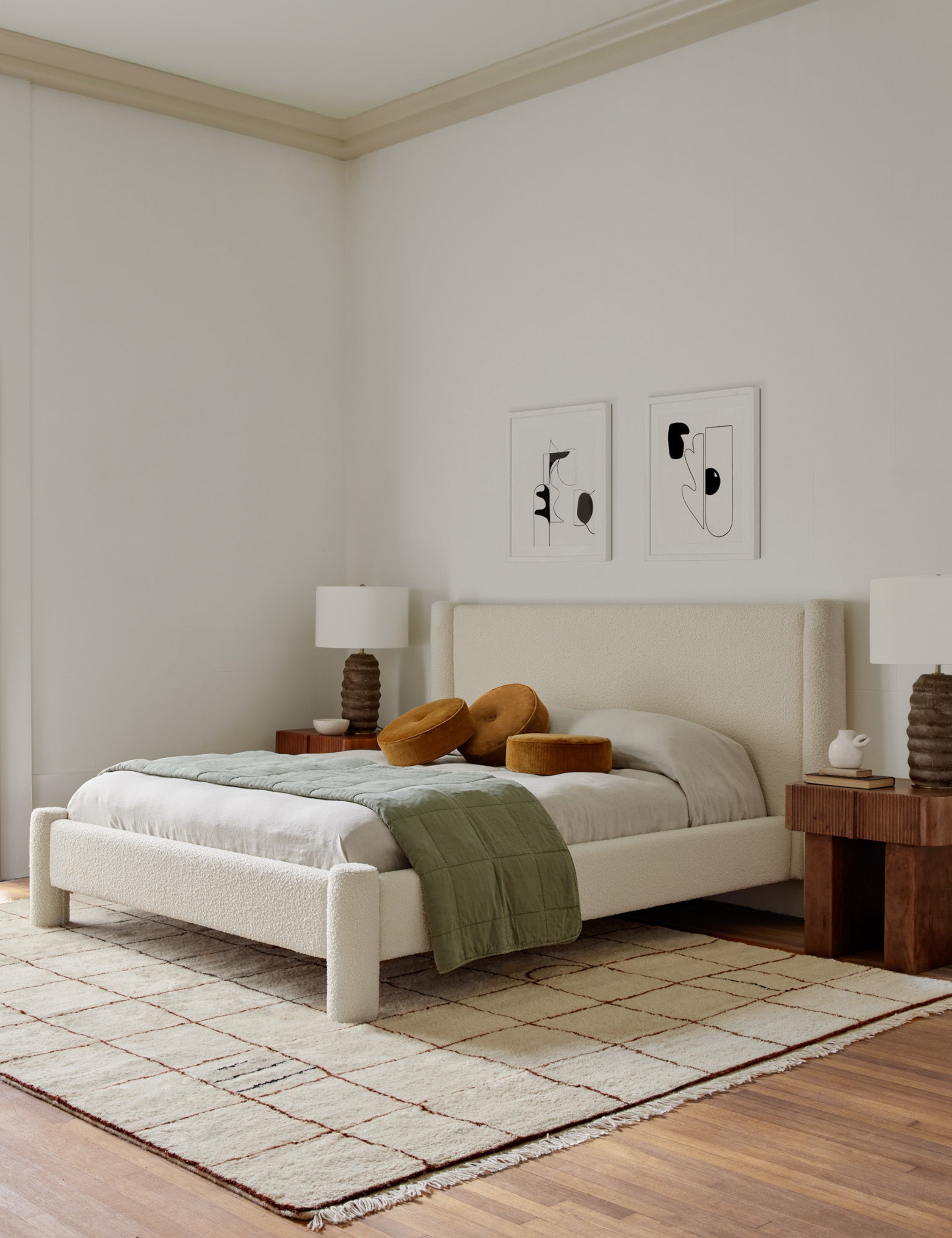 Tapis en laine noué à la main, motif grille irrégulière, par Sarah Sherman Samuel
